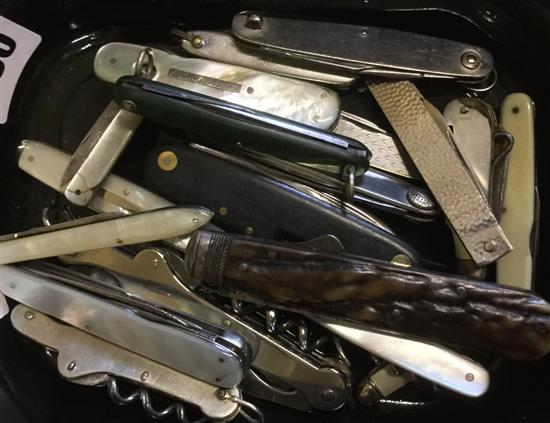 Collection of pen knives